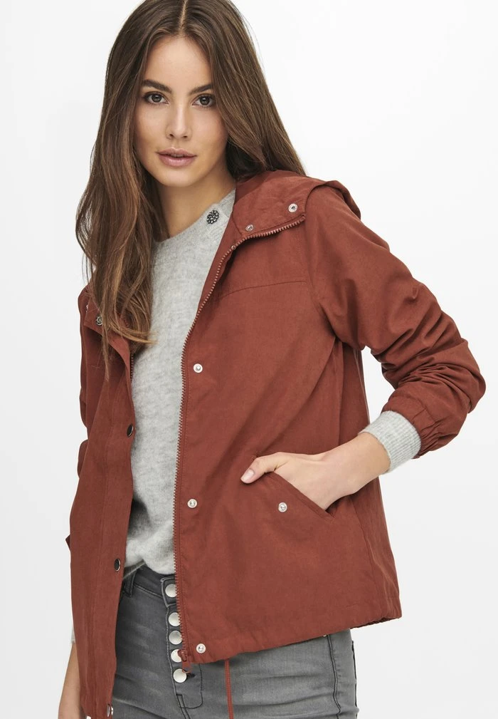 JDYNEWHAZEL SHINE JACKET - Veste Légère - Metallic Red 4 JDYNEWHAZEL SHINE JACKET - Veste Légère - Metallic Red – Image 4