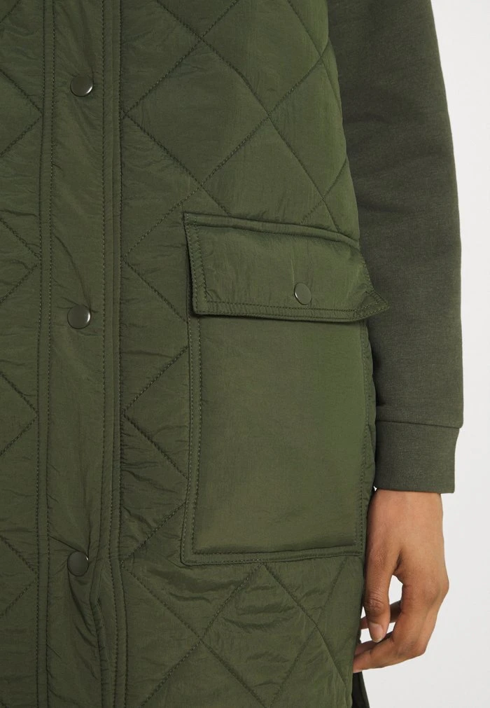 JDYAUGUSTA DIAMOND WAISTCOAT - Veste Sans Manches - Forest Night 6 JDYAUGUSTA DIAMOND WAISTCOAT - Veste Sans Manches - Forest Night – Image 6