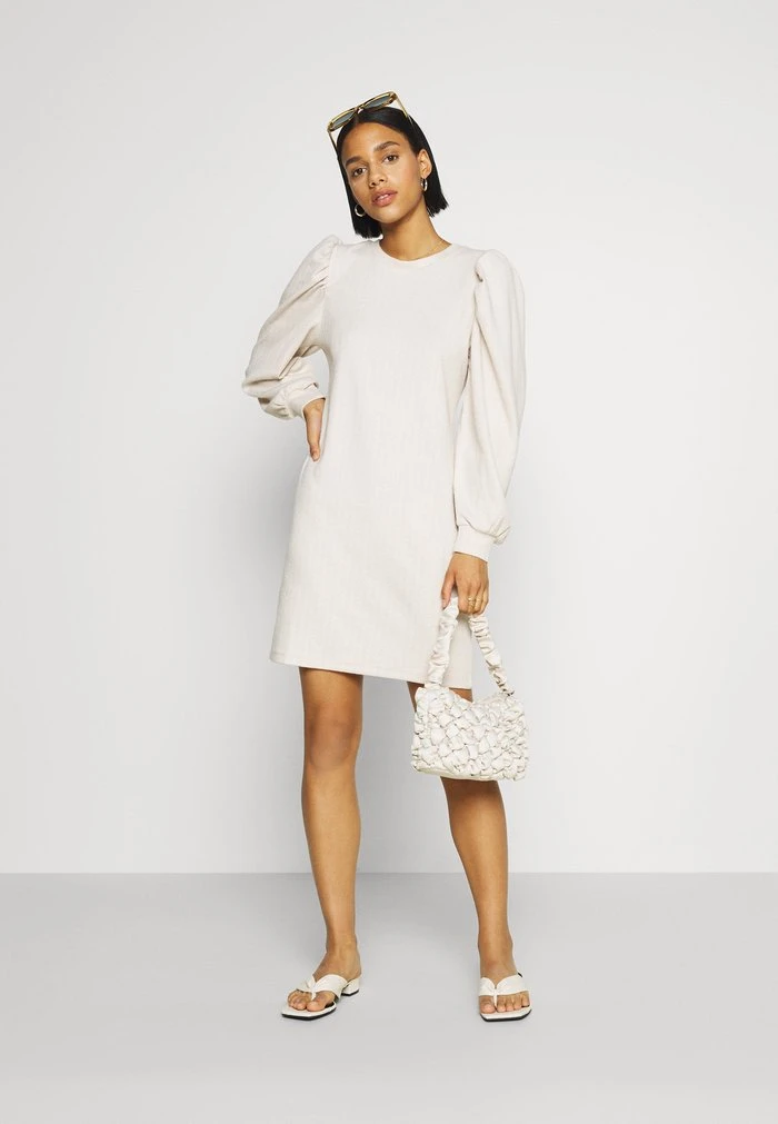 JDY Robe De Jour - Tapioca 2 JDY Robe De Jour - Tapioca – Image 2