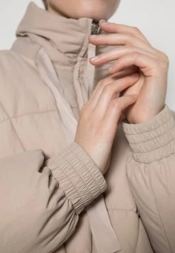 JDYDAKOTA SHORT PADDED JACKET - Veste D'hiver - Simply Taupe 9 JDYDAKOTA SHORT PADDED JACKET - Veste D'hiver - Simply Taupe -JDY Soldes Magasin 14d67f81ff2d407fa8d1a245947cab9a