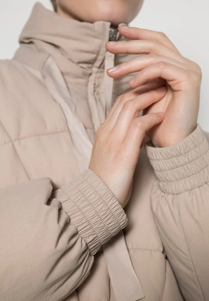 JDYDAKOTA SHORT PADDED JACKET - Veste D'hiver - Simply Taupe 5 JDYDAKOTA SHORT PADDED JACKET - Veste D'hiver - Simply Taupe – Image 5