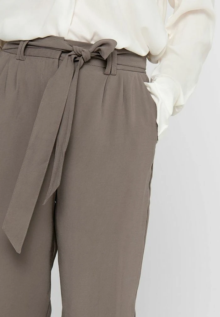 JDY Pantalon Classique - Dark Brown 4 JDY Pantalon Classique - Dark Brown – Image 4