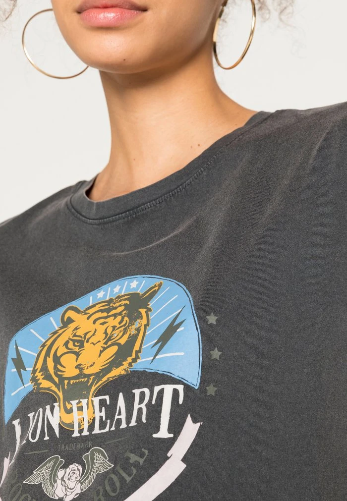 JDYFAROCK - T-shirt Imprimé - Obsidian/lion Heart 5 JDYFAROCK - T-shirt Imprimé - Obsidian/lion Heart – Image 5