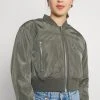 JDYDELTA CROPPED JACKET - Blouson Bomber - Kalamata