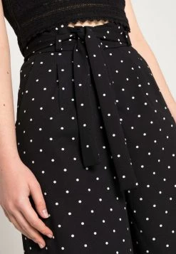 JDYTANJA CULOTTE PANT - Pantalon Classique - Black 9 JDYTANJA CULOTTE PANT - Pantalon Classique - Black -JDY Soldes Magasin 280efb4b4672479db01ed38e7c3fc828