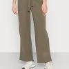 JDYTANJA WIDE PANT - Pantalon Classique - Kalamata