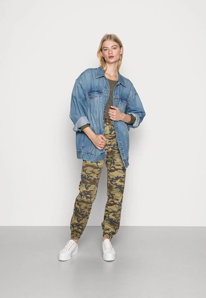 JDY SARA TONSY - T-shirt à Manches Longues - Kalamata 2 JDY SARA TONSY - T-shirt à Manches Longues - Kalamata – Image 2