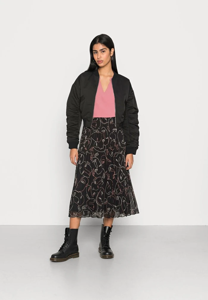 JDYLION - Blouse - Messa Rose 2 JDYLION - Blouse - Messa Rose – Image 2