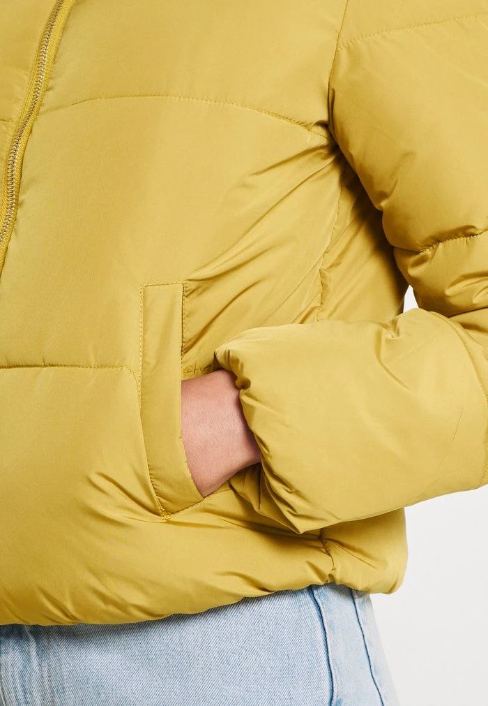 JDYNEWERICA SHORT PADDED JACKET - Veste D'hiver - Harvest Gold 6 JDYNEWERICA SHORT PADDED JACKET - Veste D'hiver - Harvest Gold – Image 6