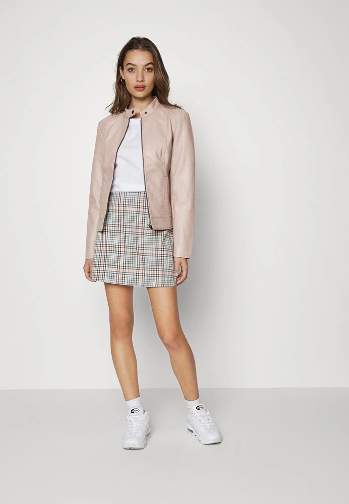 JDYEMILY JACKET - Veste En Similicuir - Bark 2 JDYEMILY JACKET - Veste En Similicuir - Bark – Image 2