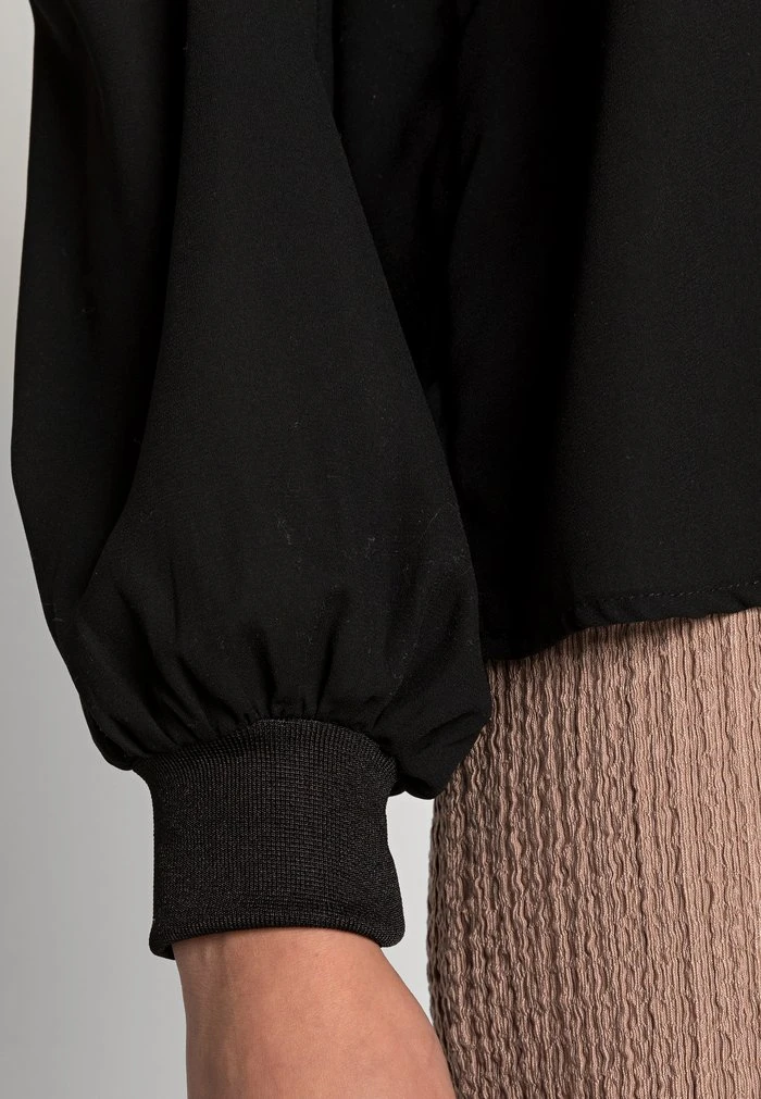 JDYKALUA TOP - Blouse - Black 5 JDYKALUA TOP - Blouse - Black – Image 5