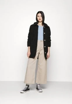 JDY Soldes Magasin -JDY Soldes Magasin 4a8a09b25c434b098d60e4faea1af658