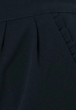 JDY NEW CATIA - Short - Sky Captain 7 JDY NEW CATIA - Short - Sky Captain -JDY Soldes Magasin 4d06bbbb3f604629b38aa56c9d30fa6a