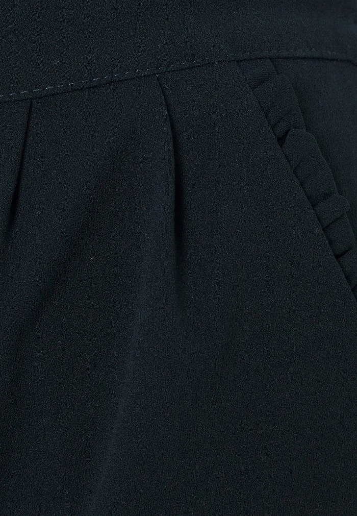 JDY NEW CATIA - Short - Sky Captain 4 JDY NEW CATIA - Short - Sky Captain – Image 4