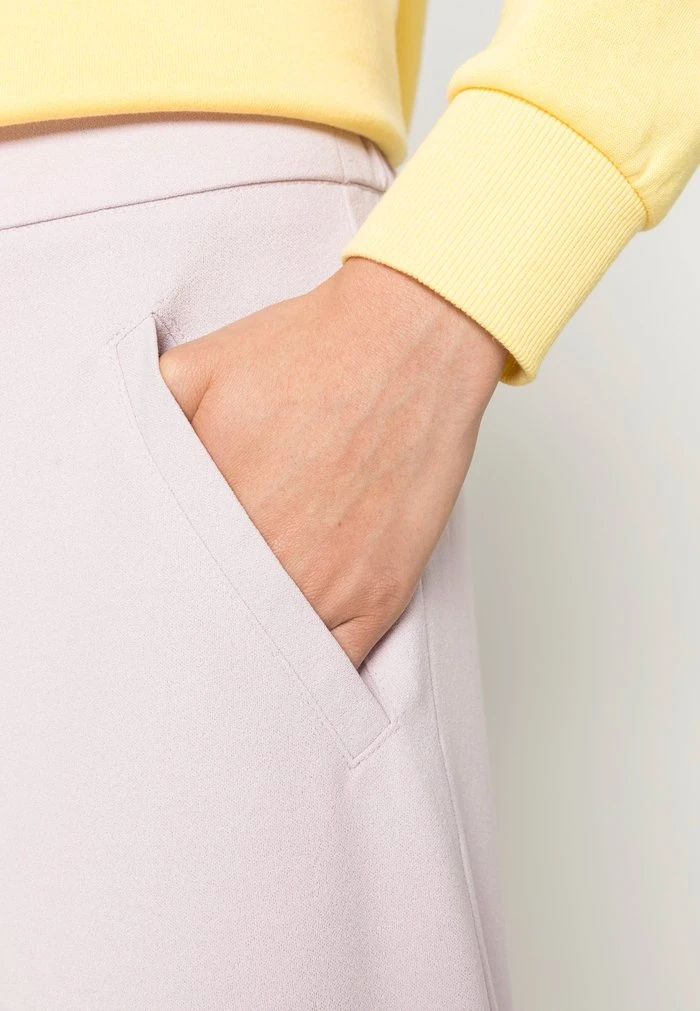 JDY LOUISVILLE CATIA - Pantalon Classique - Lavender Frost 5 JDY LOUISVILLE CATIA - Pantalon Classique - Lavender Frost – Image 5