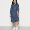 JDYSANSA LIFE LONG ASHAPE - Robe En Jean - Medium Blue Denim