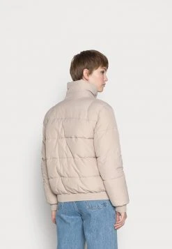 JDYDAKOTA SHORT PADDED JACKET - Veste D'hiver - Simply Taupe 7 JDYDAKOTA SHORT PADDED JACKET - Veste D'hiver - Simply Taupe -JDY Soldes Magasin 5ecb2fff96774e32a64f310512715a24