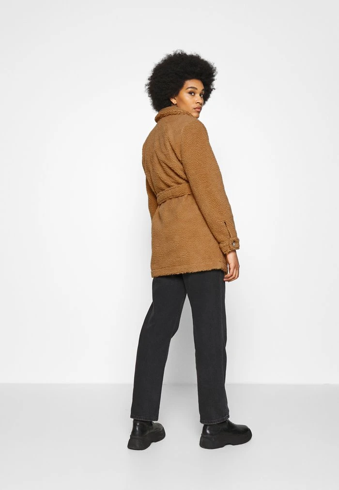 JDYSTELLA BELT JACKET - Manteau Classique - Apple Cinnamon 3 JDYSTELLA BELT JACKET - Manteau Classique - Apple Cinnamon – Image 3