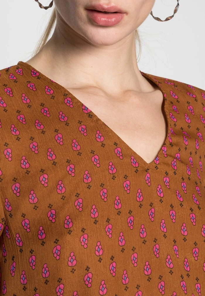 JDYOFELIA V NECK - Blouse - Golden Brown 5 JDYOFELIA V NECK - Blouse - Golden Brown – Image 5