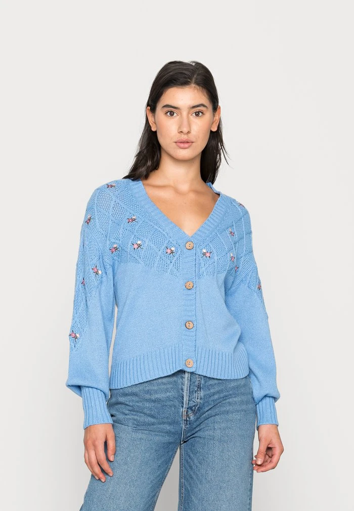 JDYALLY EMBROIDERY CARDIGAN - Gilet - Della Robbia Blue 1 JDYALLY EMBROIDERY CARDIGAN - Gilet - Della Robbia Blue