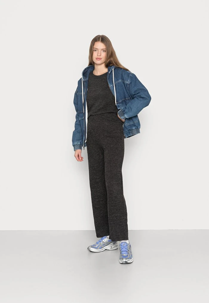 JDYEMMA - Pullover - Dark Grey Melange 2 JDYEMMA - Pullover - Dark Grey Melange – Image 2