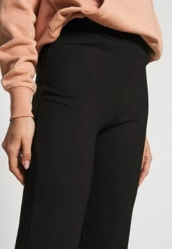 JDY PRETTY FLARE JRS NOOS - Pantalon Classique - Black -JDY Soldes Magasin 8e21874060744883b3eec156dbc058d3