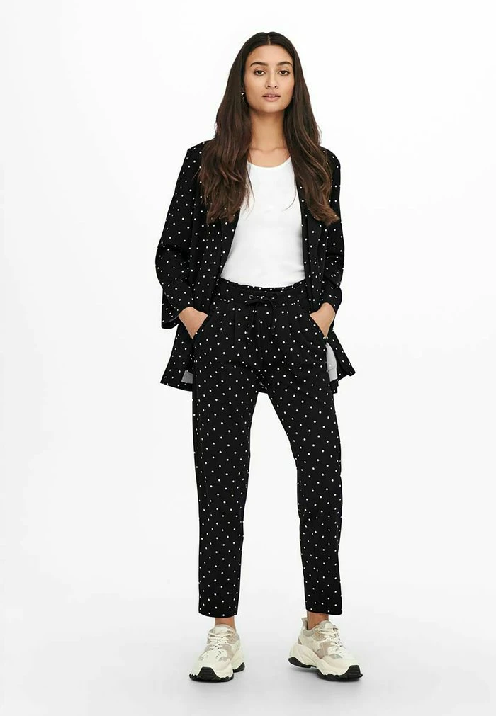 JDYCATIA NEW PANT JRS NOOS - Pantalon De Survêtement - Black 1 JDYCATIA NEW PANT JRS NOOS - Pantalon De Survêtement - Black