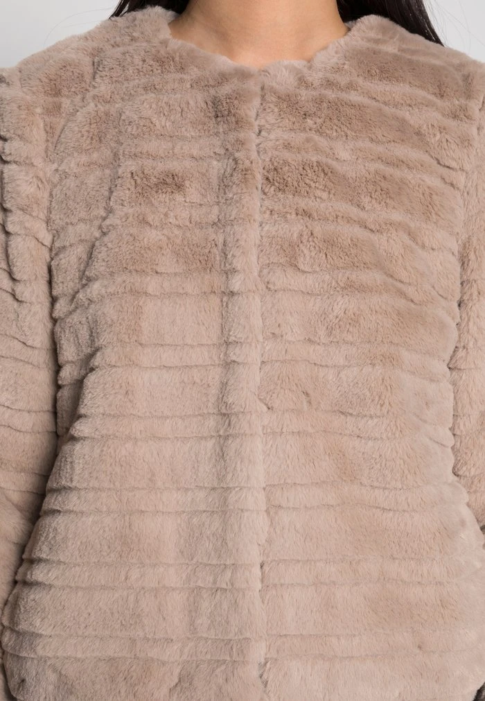 JDY DEER FAUX FUR JACKET - Veste D'hiver - Simply Taupe 5 JDY DEER FAUX FUR JACKET - Veste D'hiver - Simply Taupe – Image 5