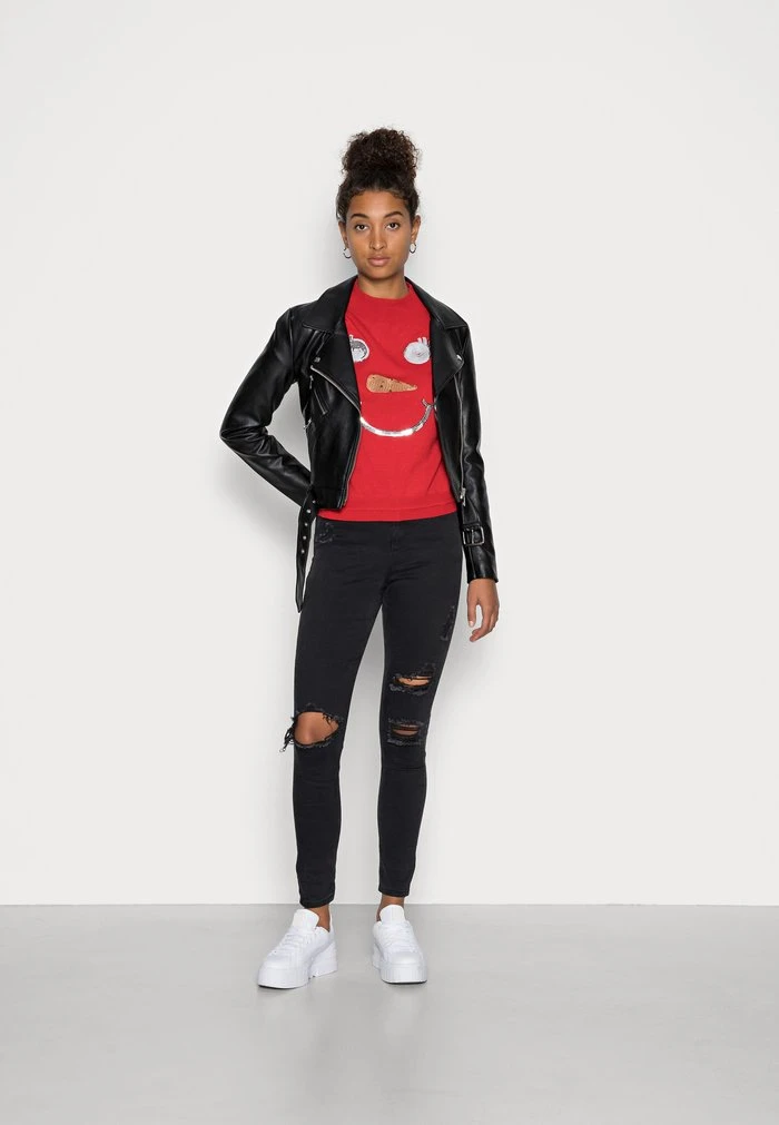 JDYOLGA JACQUARD - Pullover - True Red 2 JDYOLGA JACQUARD - Pullover - True Red – Image 2