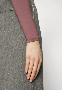 JDY SANDY - T-shirt à Manches Longues - Rose Taupe 9 JDY SANDY - T-shirt à Manches Longues - Rose Taupe -JDY Soldes Magasin a0e68d5d10224b91b98751256a308005