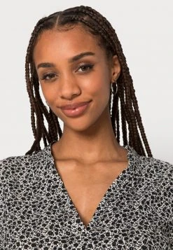 JDYLOTUS V NECK TOP - T-shirt Basique - Cloud Dancer 9 JDYLOTUS V NECK TOP - T-shirt Basique - Cloud Dancer -JDY Soldes Magasin a603c48c2bfe48689ac2297896391be4