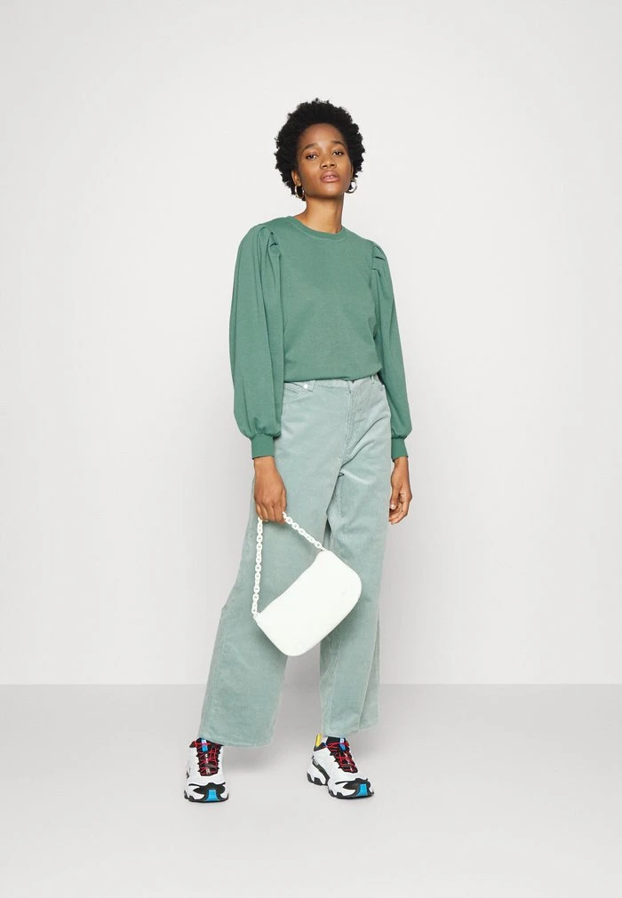 JDYMATHILDE - Sweatshirt - Sagebrush Green 2 JDYMATHILDE - Sweatshirt - Sagebrush Green – Image 2
