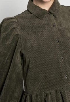 JDYULE SOFI PUFF SLEEVE BELT DRESS - Robe Chemise - Forest Night 9 JDYULE SOFI PUFF SLEEVE BELT DRESS - Robe Chemise - Forest Night -JDY Soldes Magasin a92824fdd3b8497eb1012cadd9627fb8