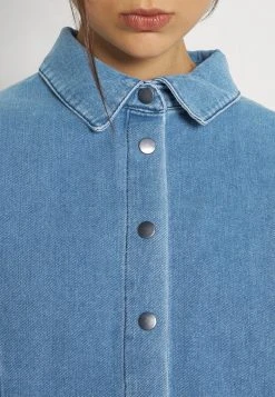 JDYSIA LIFE OVERSIZED PUFF SHIRT - Chemisier - Light Blue Denim -JDY Soldes Magasin aa1cfcba5e564487839824bd1d8c429c