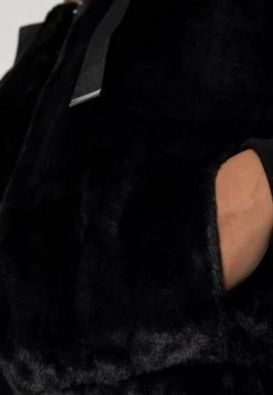 JDYEDWINA HOOD JACKET - Veste D'hiver - Black 9 JDYEDWINA HOOD JACKET - Veste D'hiver - Black -JDY Soldes Magasin aa6d006f997f4d7eb4292754cfb0e8d6