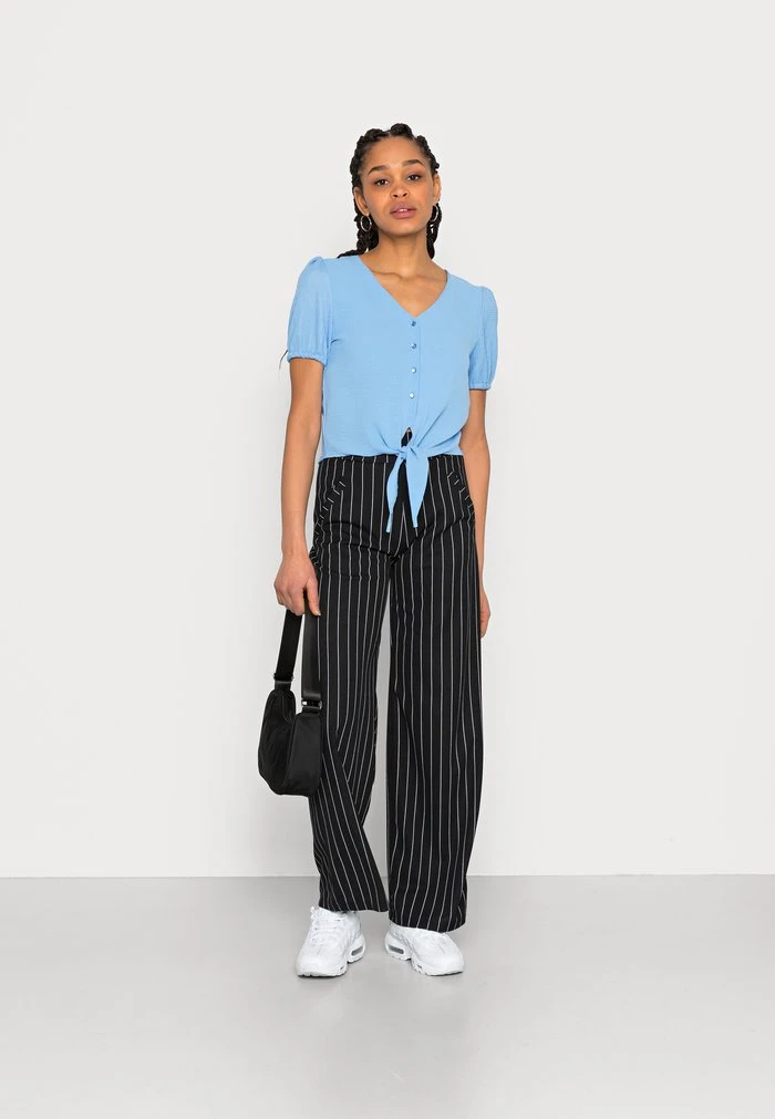 JDYTAYLOR - Blouse - Little Boy Blue 2 JDYTAYLOR - Blouse - Little Boy Blue – Image 2