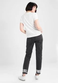 JDYCATHINKA - T-shirt Basique - Cloud Dancer -JDY Soldes Magasin b2c2523fe9934526a325bc2f6650d1d6