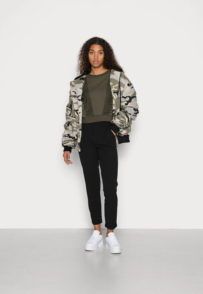 JDYDELICIOUS MIA ANCLE SOLID PANT - Pantalon Classique - Black 2 JDYDELICIOUS MIA ANCLE SOLID PANT - Pantalon Classique - Black – Image 2