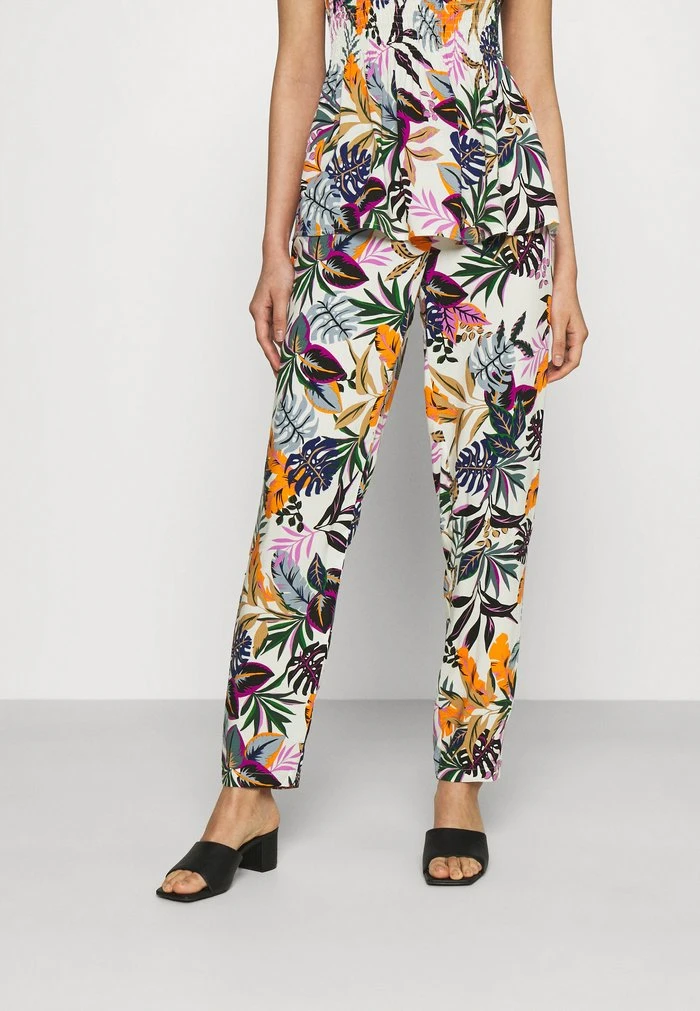 JDYSTARR LIFE PANT - Pantalon Classique - Cloud Dancer 1 JDYSTARR LIFE PANT - Pantalon Classique - Cloud Dancer