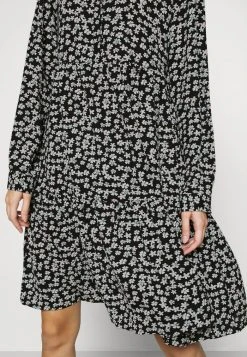 JDYPIPER WVN N - Robe Chemise - Black/white 11 JDYPIPER WVN N - Robe Chemise - Black/white -JDY Soldes Magasin b61b957b67a549268288c07e094d6ab0
