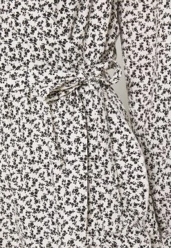 JDYSORO DRESS - Robe De Jour - Cloud Dancer/black 11 JDYSORO DRESS - Robe De Jour - Cloud Dancer/black -JDY Soldes Magasin b7b292f2d97c4fd1a3e14a7f6d8dea43