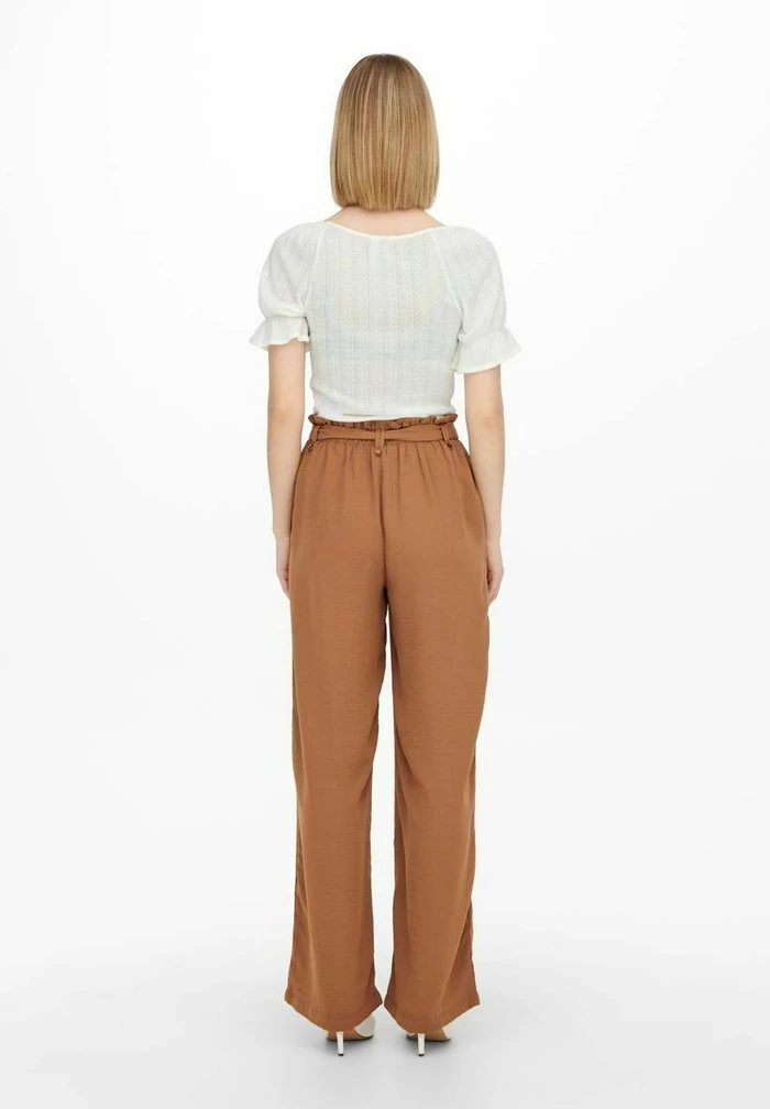 JDY Blouse - Cloud Dancer 3 JDY Blouse - Cloud Dancer – Image 3