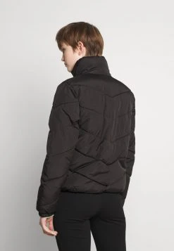 JDYFINNO - Veste D'hiver - Black 8 JDYFINNO - Veste D'hiver - Black -JDY Soldes Magasin bf70b14fff4148b0a5286ebe7fe2ef7e