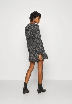 JDYSORO DRESS - Robe De Jour - Black/creme -JDY Soldes Magasin bfbf36a5e1114d16a284205d63bb8214