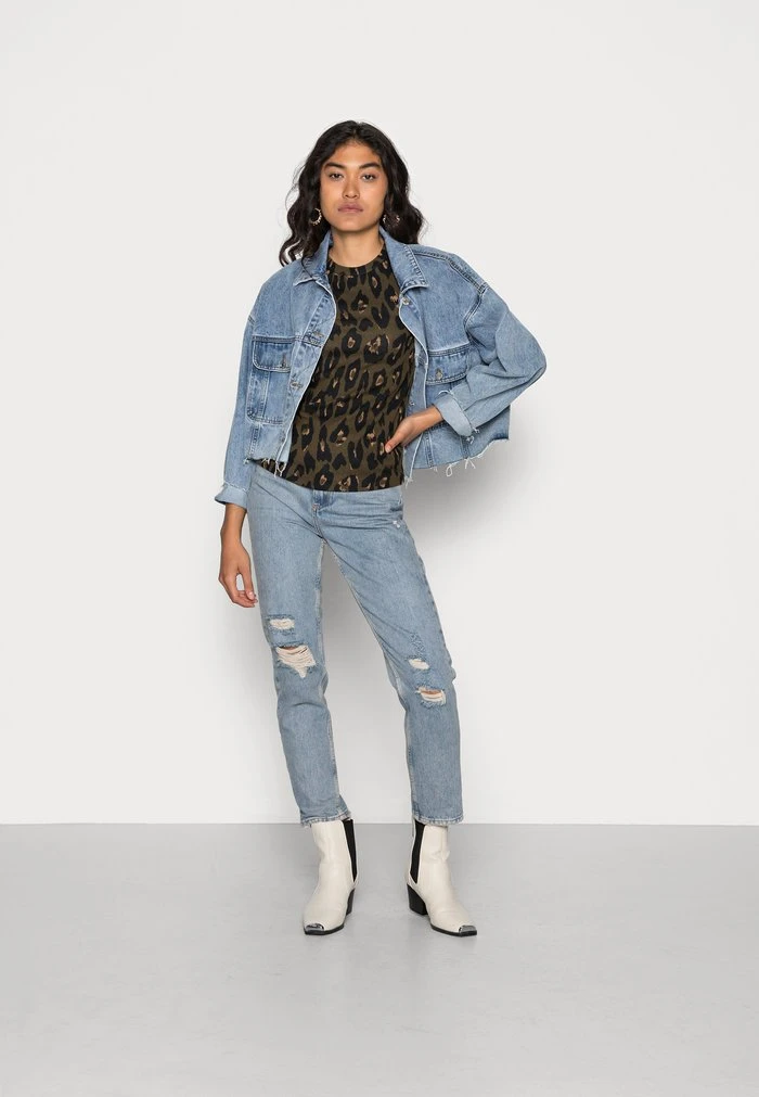 JDYTONSY PUFF SLEEVE - Pullover - Dark Olive Big Leo 2 JDYTONSY PUFF SLEEVE - Pullover - Dark Olive Big Leo – Image 2