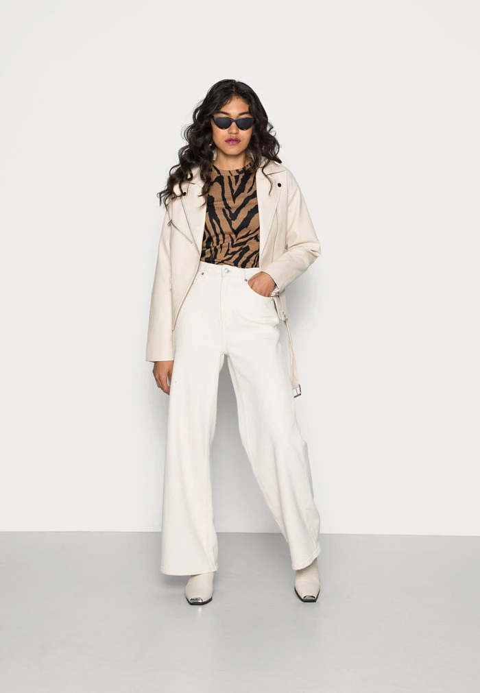 JDYTONSY PUFF SLEEVE - Pullover - Light Brown 2 JDYTONSY PUFF SLEEVE - Pullover - Light Brown – Image 2