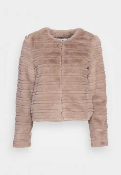JDY DEER FAUX FUR JACKET - Veste D'hiver - Simply Taupe 8 JDY DEER FAUX FUR JACKET - Veste D'hiver - Simply Taupe -JDY Soldes Magasin c4e172f195b54dc88a49480218f21ff1