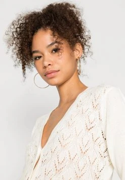 JDY LUCINDA V NECK CARDIGAN - Gilet - Cloud Dancer -JDY Soldes Magasin c6cbbf666e7a4408990bdcb685549f3b