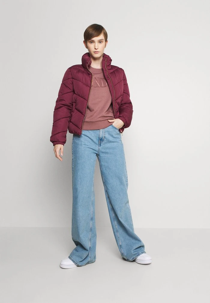 JDYFINNO - Veste D'hiver - Windsor Wine 2 JDYFINNO - Veste D'hiver - Windsor Wine – Image 2