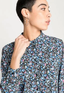 JDYBROOKE - Chemisier - Black/powder Blue 9 JDYBROOKE - Chemisier - Black/powder Blue -JDY Soldes Magasin d60b31e122eb46bc9c004b776caf4da6